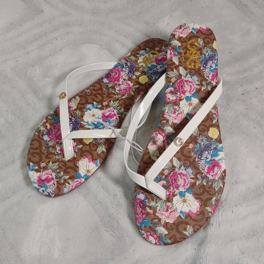 GBG Los Angeles Guess Women's Flip Flops Size 9 NWOT